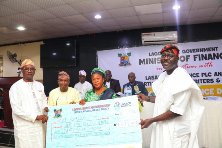 Lagos Pays Over N978m to 510 Beneficiaries of 280 Deceased Civil Servants